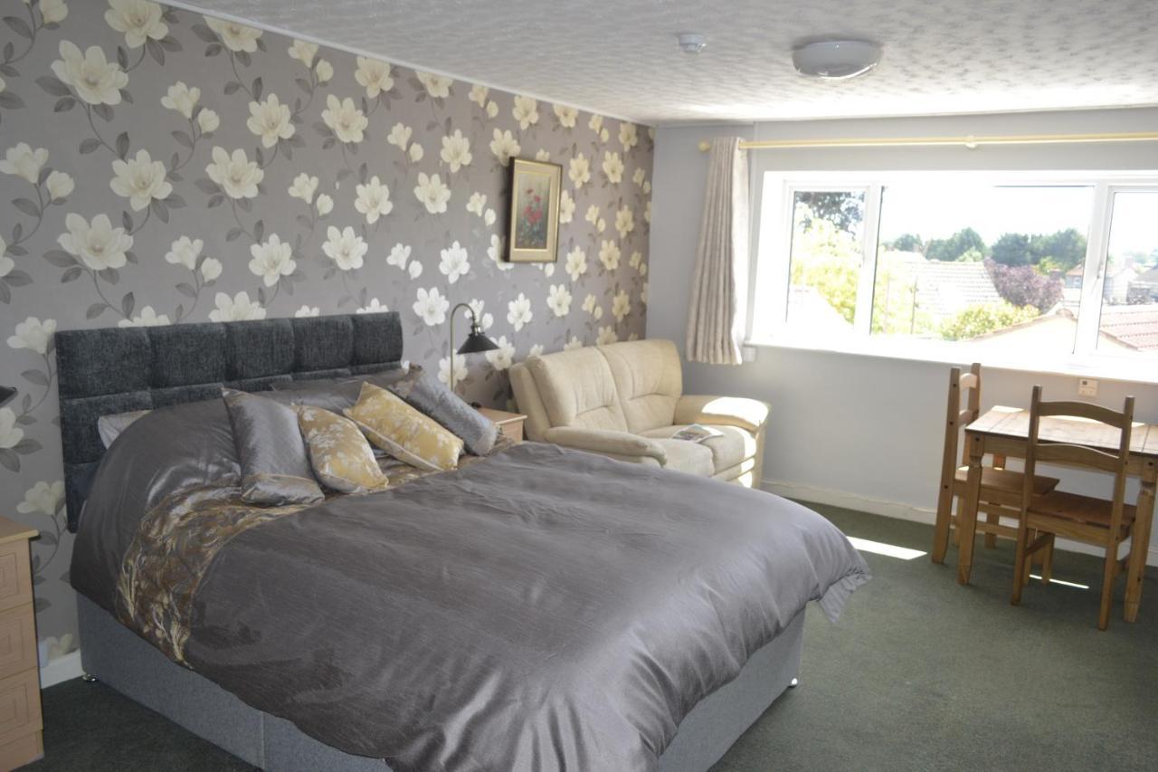 The Lawns Tea Room And B&B Ashcott Exterior photo